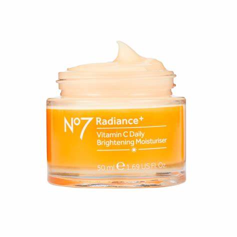 No7 Radiance + Vitamin C Daily
Brightening Moisturiser 50Ml