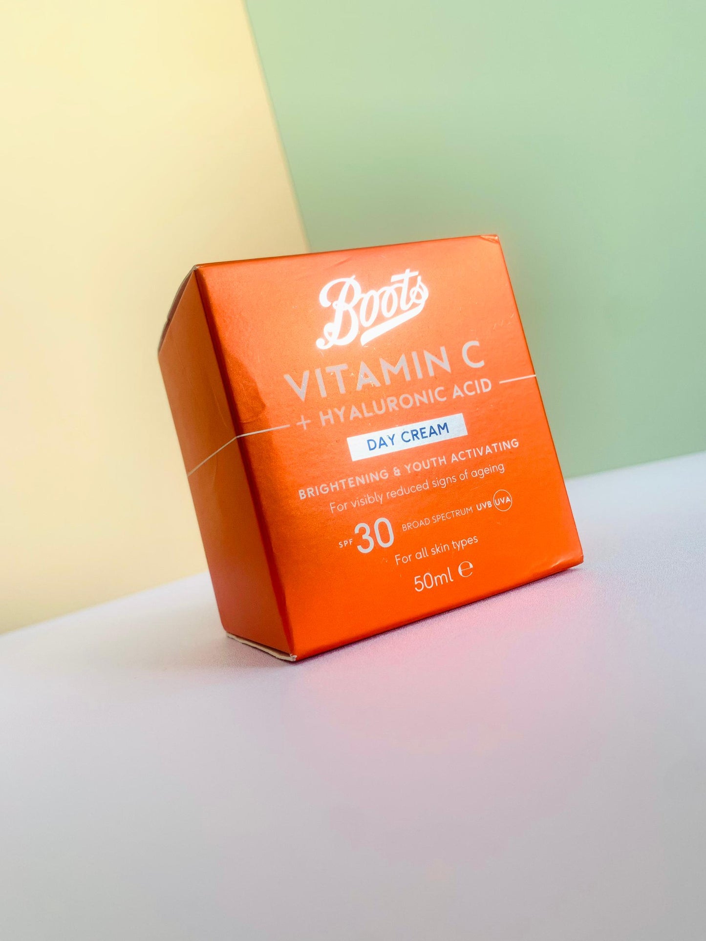 Boots Vitamin C + Hyaluronic Acid Day Cream Spf30 30Ml