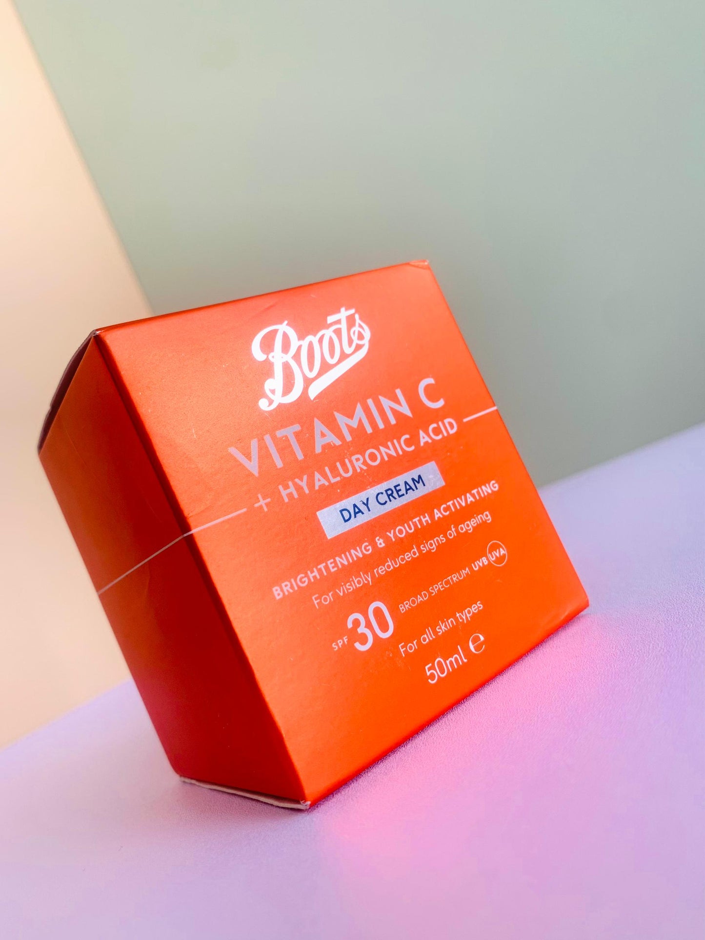 Boots Vitamin C + Hyaluronic Acid Day Cream Spf30 30Ml